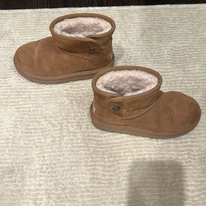 Ugg Jona Boots